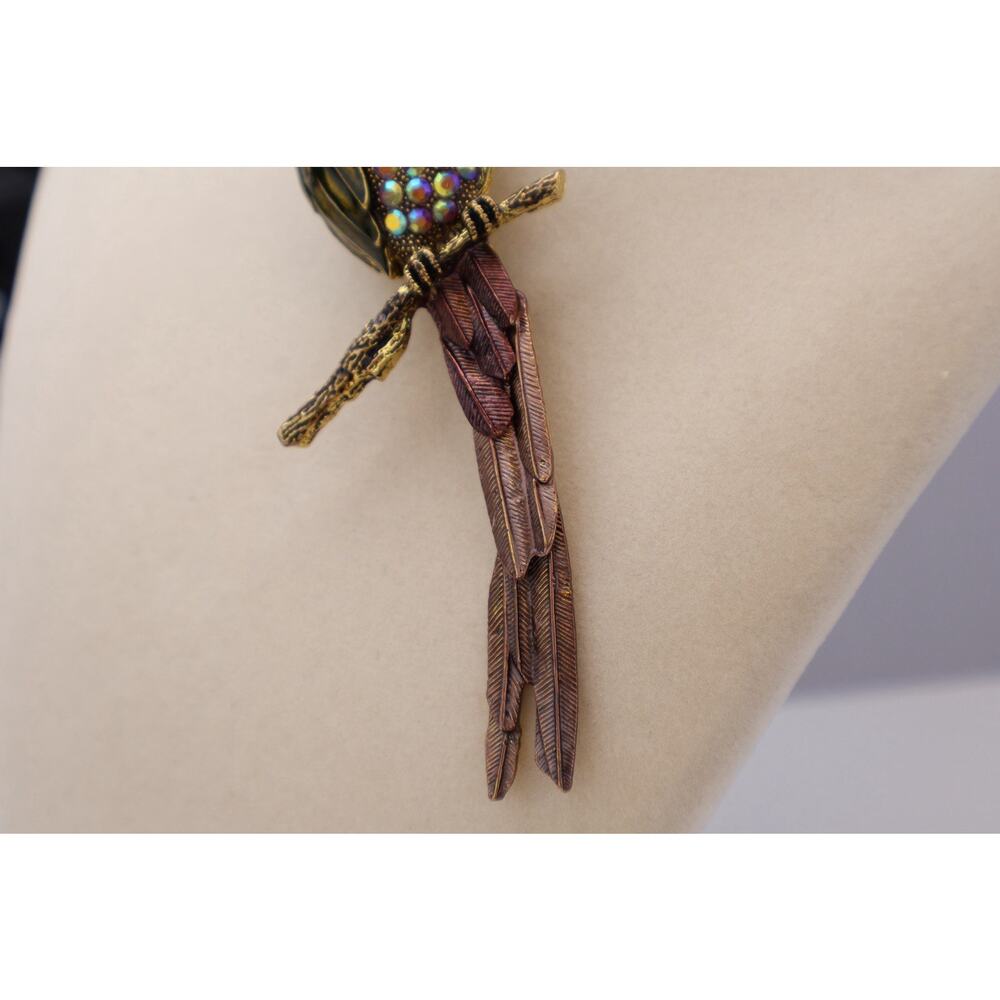 Vintage Parrot Bird Brooch Rhinestone Enamel Tropical Bird Pin Gold Tone 4” - Picture 3 of 5